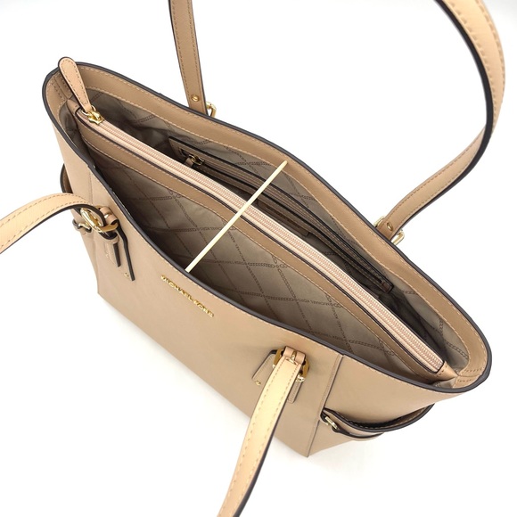 Michael Kors Voyager East West Tote Bag - Picture 10 of 12